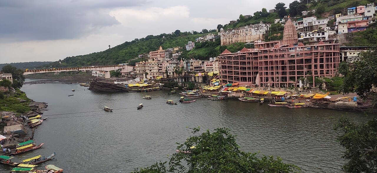 Omkareshwar Temple, Khandwa